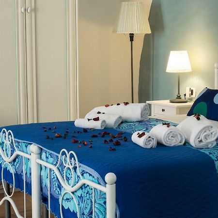 Апартаменты Little House Napoli Экстерьер фото