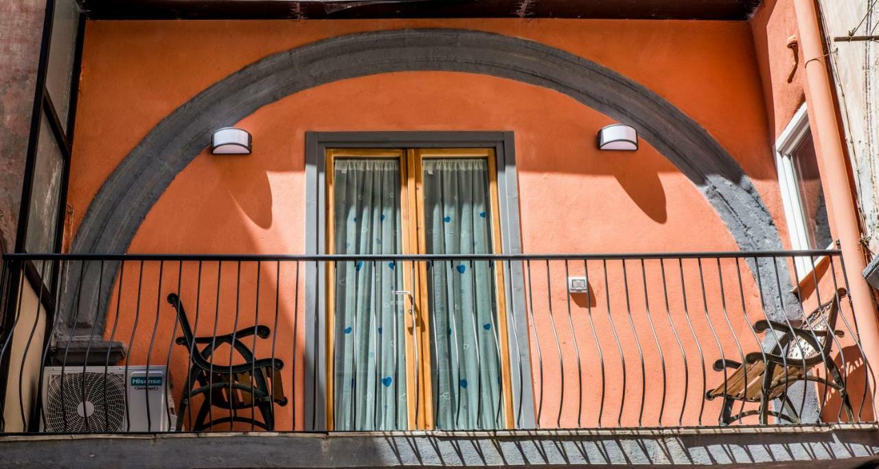 Апартаменты Little House Napoli Экстерьер фото